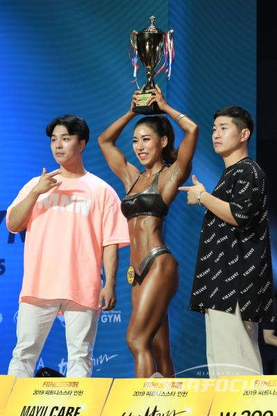 [포토] 스포츠모델 1위 수상한 심유진 선수