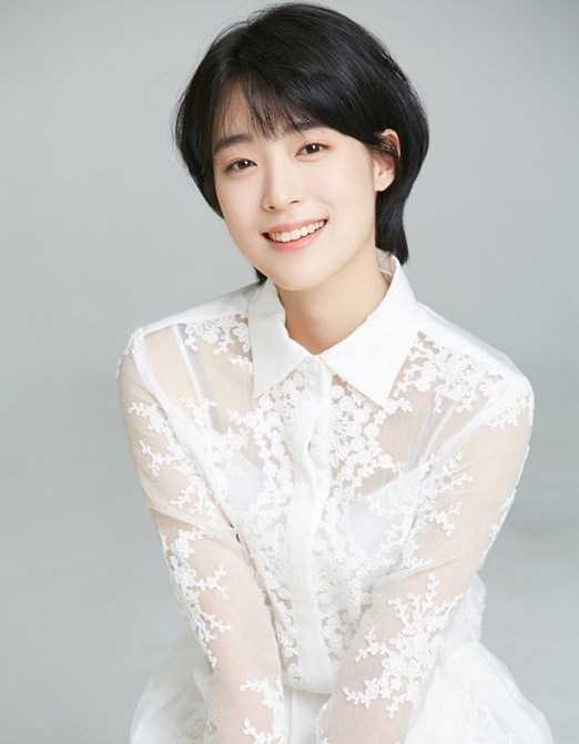 영화 시동 빨간머리 임팩트...최성은, 브라운관 데뷔