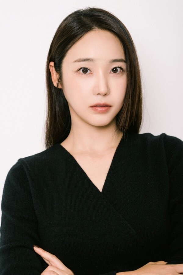 서은우, 가수 겸 배우 김재중과 한솥밥