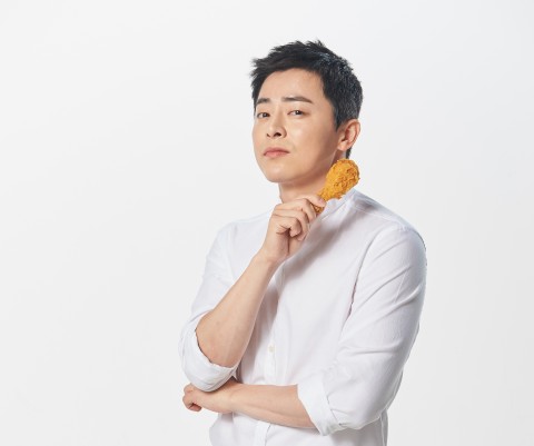 자담치킨, 새 광고 모델로 톱스타 조정석 선정