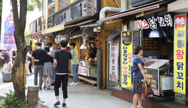 전주 한옥마을 꼬치구이점 퇴출되나