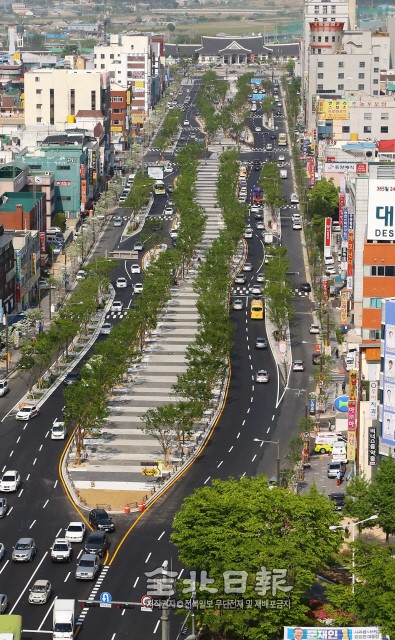 전주역 앞 첫 마중길 채울 문화콘텐츠 뭐가 있을까