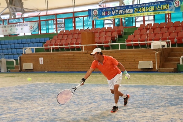 제2회 무주 반딧불 배 전국 이순테니스대회 개최