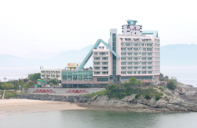 전북개발공사 운영 모항 해나루 가족호텔 10년째 서울업체가 위탁경영