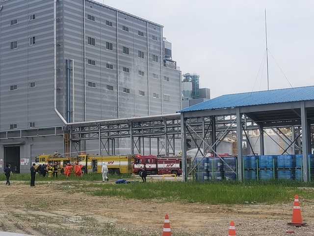 군산 한 화학공장서 가스 유출⋯인명피해 없어