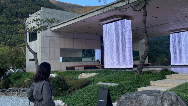 소양 오성한옥마을에 마실나온 이이남의 디지털 아트 눈길