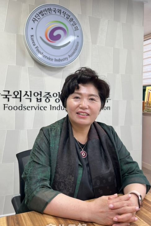 한국외식산업중앙회 정명례 완산구지부장 “음식창의도시 전주 걸맞은 음식·외식문화 앞장”