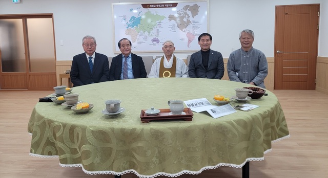 전북애향본부 윤석정 총재, 진안 성수면 만덕산 성지 방문