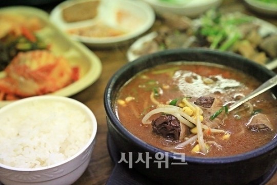 [여행] 꽁꽁 언 몸 녹여주는 순창시장 순대골목의 깊은 맛