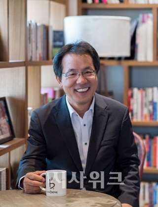 카페베네, 경영진 진흙탕 싸움… 커피맛 떨어질라