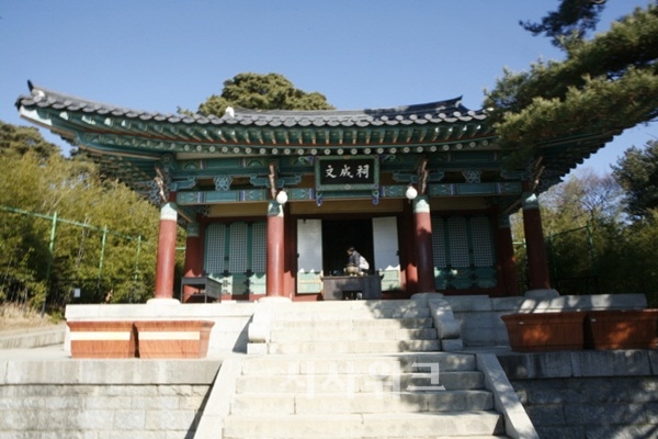[여행] 바다 향 머무는 강릉 오죽헌·선교장