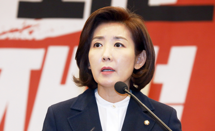 [나경원 취임 100일] 얼음공주서 나다르크로 변신