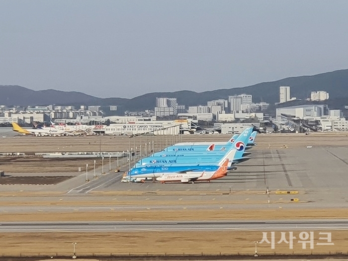 국내외 항공사, 국제선 재개 속속… 일각에서는 인력감축 행보