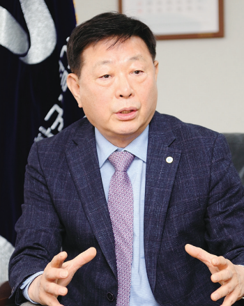 한국건설기술인협회 차기 회장 선거 후보자에게 듣는다- 윤영구 한국건설기술인협회 회장