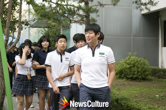 ‘학교 다녀오겠습니다’ 성동일, “기억력이 허락하는 한 잊지 않겠다”