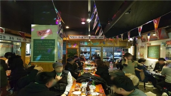 복고포차 ‘맛나슈퍼’ 안동옥동점, 2층 매장 편견 깬 월 매출 비결은? 