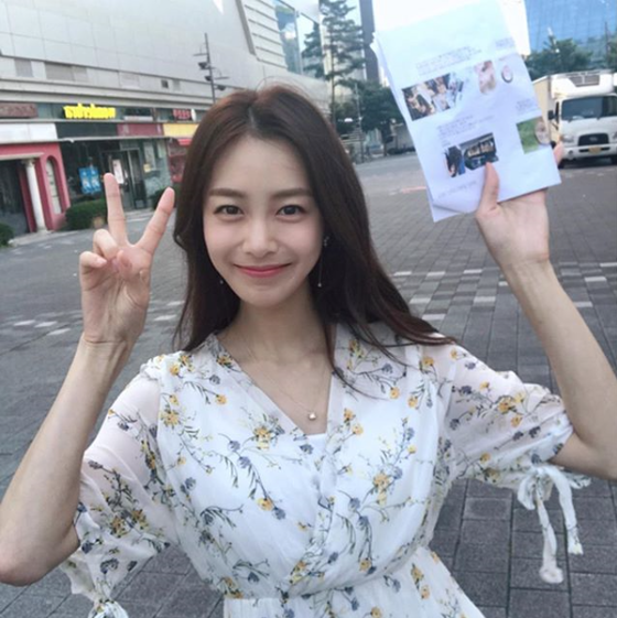 [#별별샷] 하트시그널2 송다은, 꽃 원피스로 청순美 과시…금요일 기대해주세요
