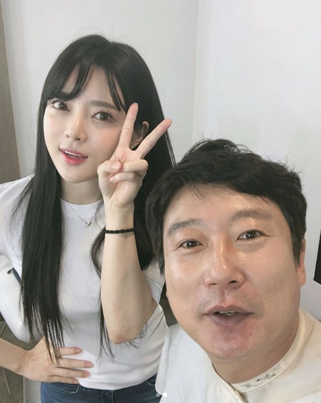 [인방]BJ도아, 개그맨 이수근 만나 인증샷 공개