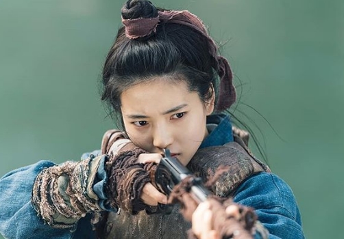[#별별샷] ‘미스터 션샤인’ 김태리, 강렬한 눈빛으로 아우라 발산