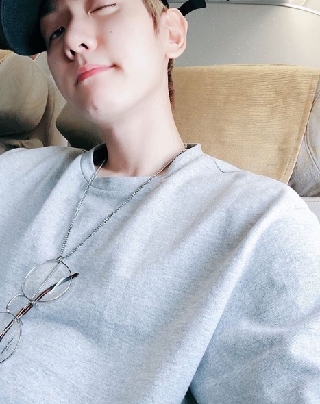 [#별별샷] 엑소 백현, 살짝 감은 윙크로 여심저격