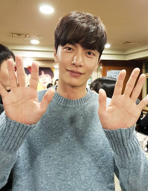 이민기