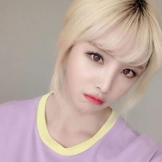 아프리카티비(TV) BJ이설, 금발 헤어스타일도 찰떡 