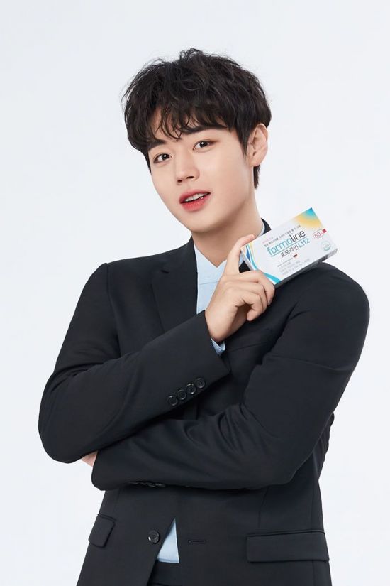 박지훈, 광고모델 발탁 추가…상큼 표정으로 찍은 사진 공개