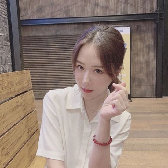 아프리카TV BJ인아짱, 과즙미 터지지는 일상샷 ‘눈길’