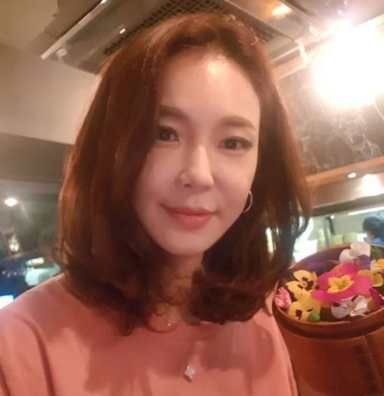 쇼호스트 이수정, 매혹적인 눈빛과 미소 자랑하는 셀카 눈길