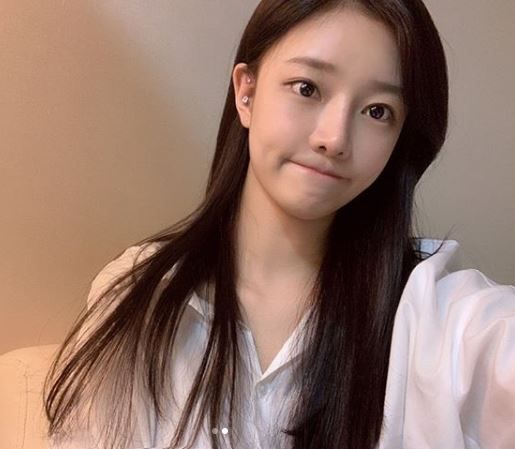 프로듀스48 이시안, 청순미 넘치는 일상 셀카로 심쿵 주의