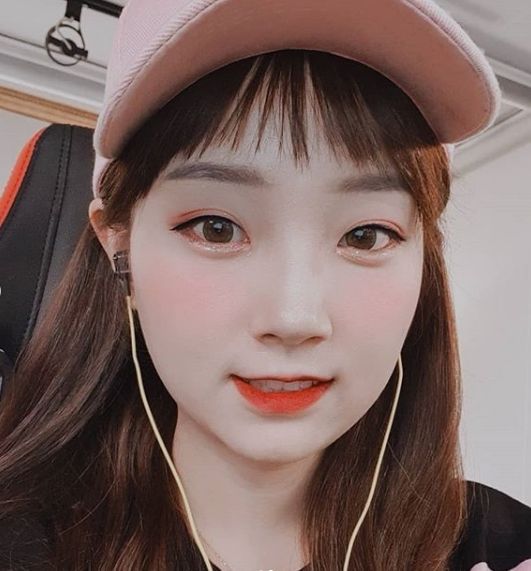 아프리카티비(TV) BJ파이, 저장을 부르는 귀요미 셀카샷 