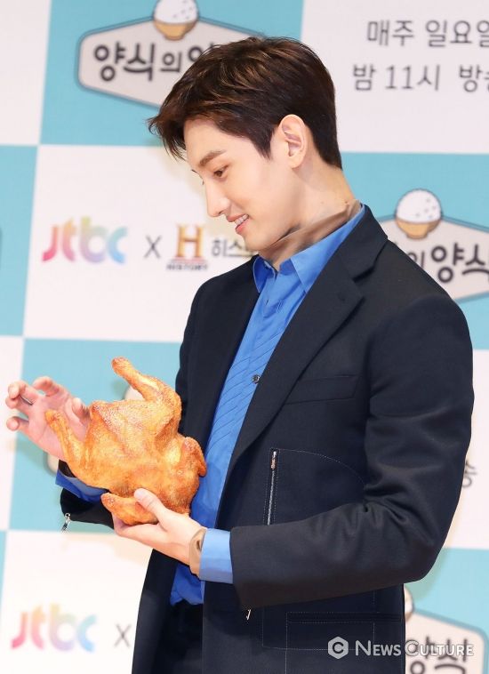 최강창민, 치킨에게 진심인 편...양식의 양식 제작발표회현장 (주말N화보)