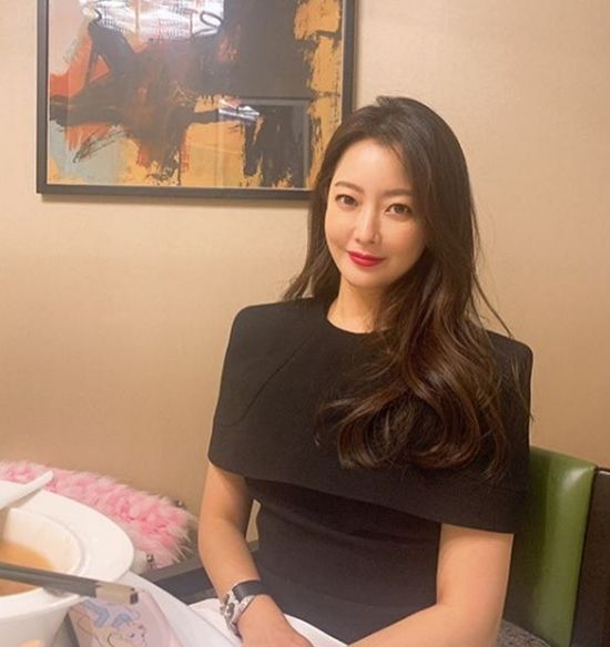 ‘앨리스’ 김희선, ‘반박불가’ 역대급 리즈 미모로 시선강탈