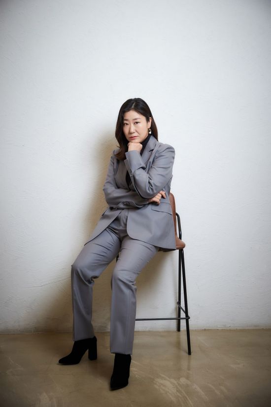 정직한 후보 라미란의 고민 신종코로나? 올스톱 할 수도 없고(인터뷰)