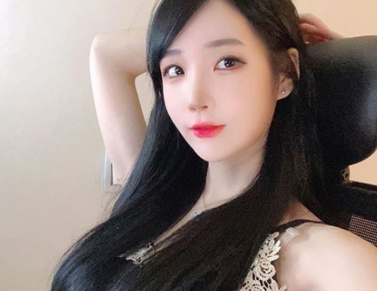 트위치티비(TV) 스트리머 연나비, 물오른 미모...예쁨 한도 초과