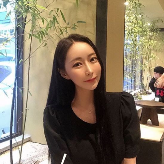 반하나, 이 미모 실화? 만화 속에서 튀어나온 듯한 비주얼 화제