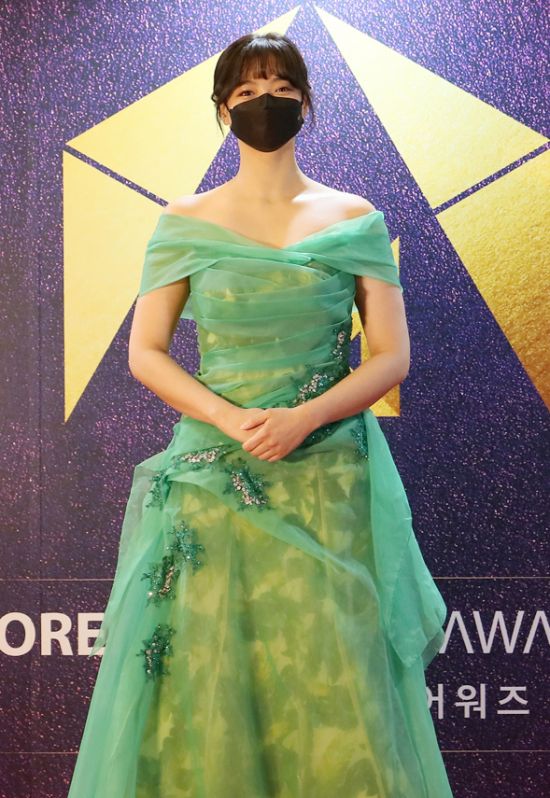 [NC포토] 제5회 한국뮤지컬어워즈 나하나, 초록 드레스로 신비롭게