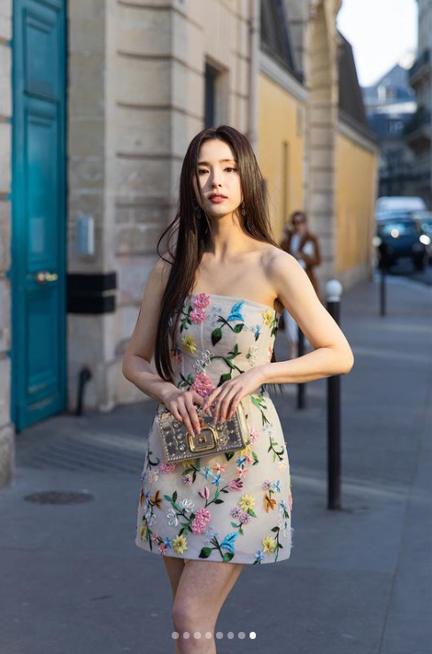 신세경, 연예인 대표 바비인형 비주얼