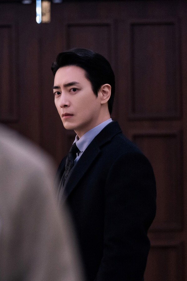 위장취업 이준혁, 박성웅 비리 밝혀내고 판도 뒤집기 한판...좋거나 나쁜 동재 마지막회
