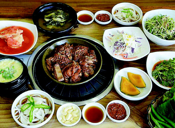 산삼 품은 돼지갈비 오묘한 맛 일품
