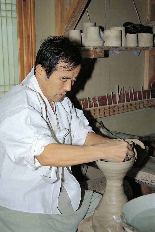 백산 김정옥 도예명장 당대 작품 한눈에