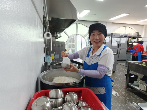 어르신 손맛 가득 담긴 건강밥상 인기