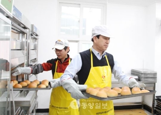 충주시, 사랑의 빵 나눔 봉사