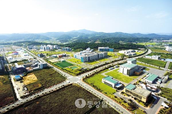 2020년 시장규모 635조원… 백년 먹거리 메카로