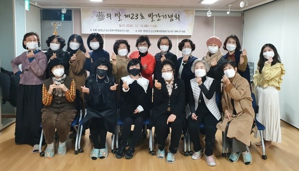 우리는 동호인(374)/ 책은 내 마음을 즐겁게 해준다