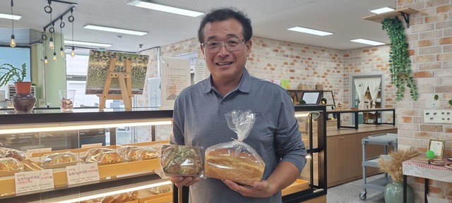 일하며 꿈 실현 위한 마을기업 미원산골마을빵