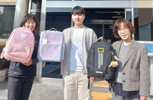 충주 프린스 당구장 안광호 대표, 초등학교 입학생 책가방 지원