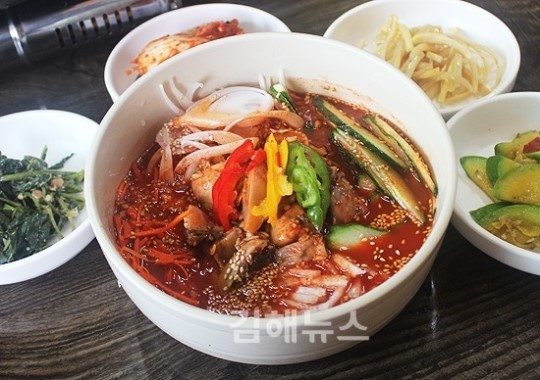 시장상인 입맛 사로잡은 오리와 메기