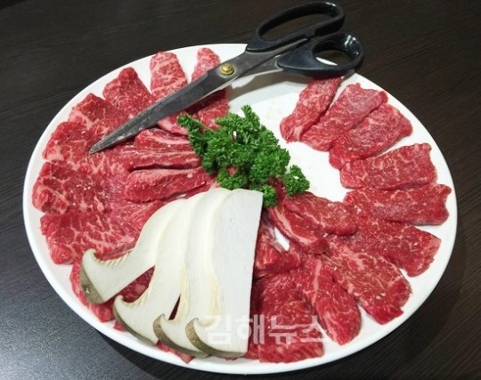 분위기는 고급 레스토랑, 고기맛은 명가
