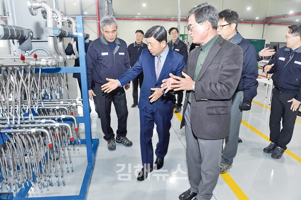 허성곤 김해시장, 새해를 맞아 공장 및 기업 방문 근로자들 격려
